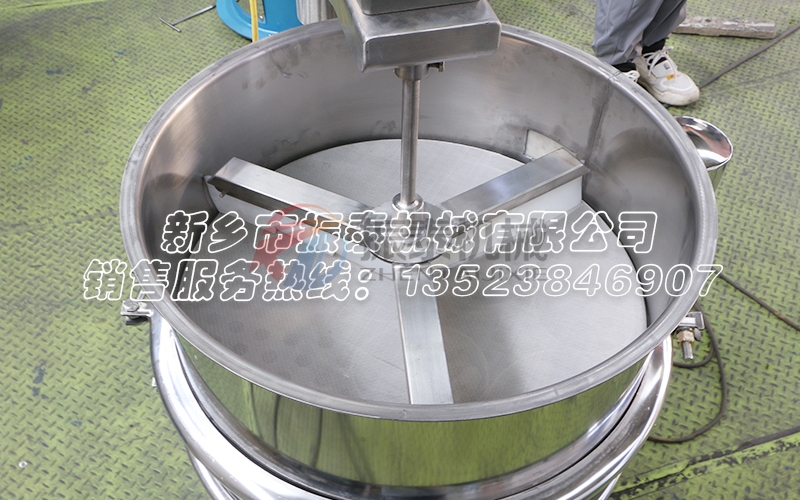 什么是強(qiáng)制振動篩？是在振動篩篩面加刮板嗎？